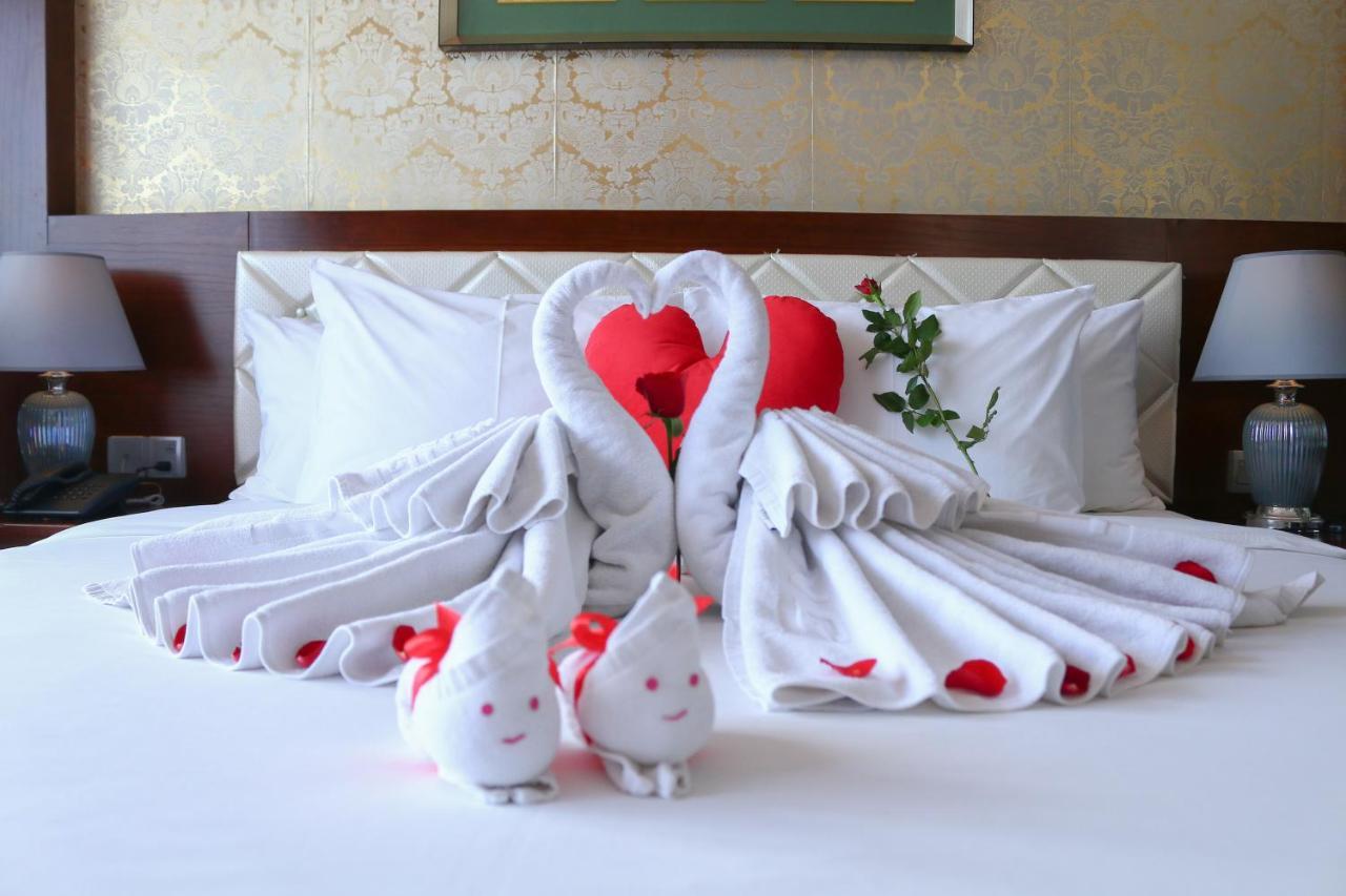 Le Hoang Beach Hotel Danang Екстер'єр фото