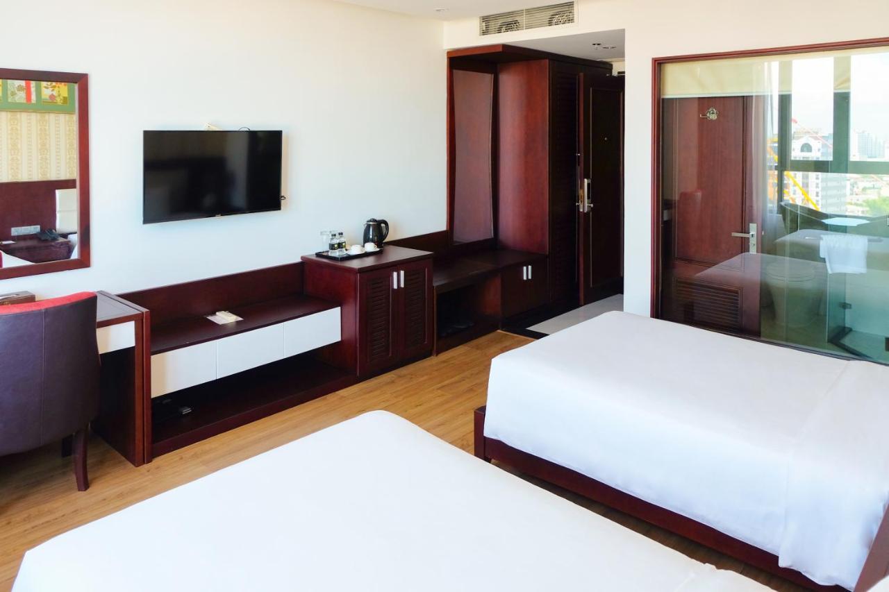 Le Hoang Beach Hotel Danang Екстер'єр фото