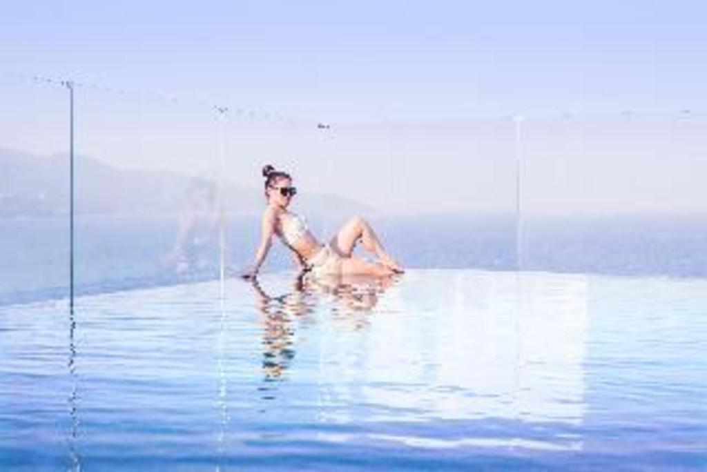 Le Hoang Beach Hotel Danang Екстер'єр фото