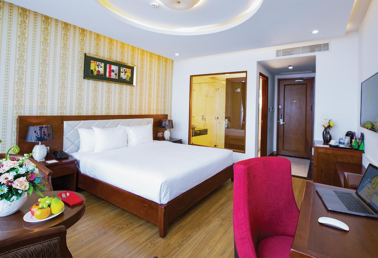 Le Hoang Beach Hotel Danang Екстер'єр фото