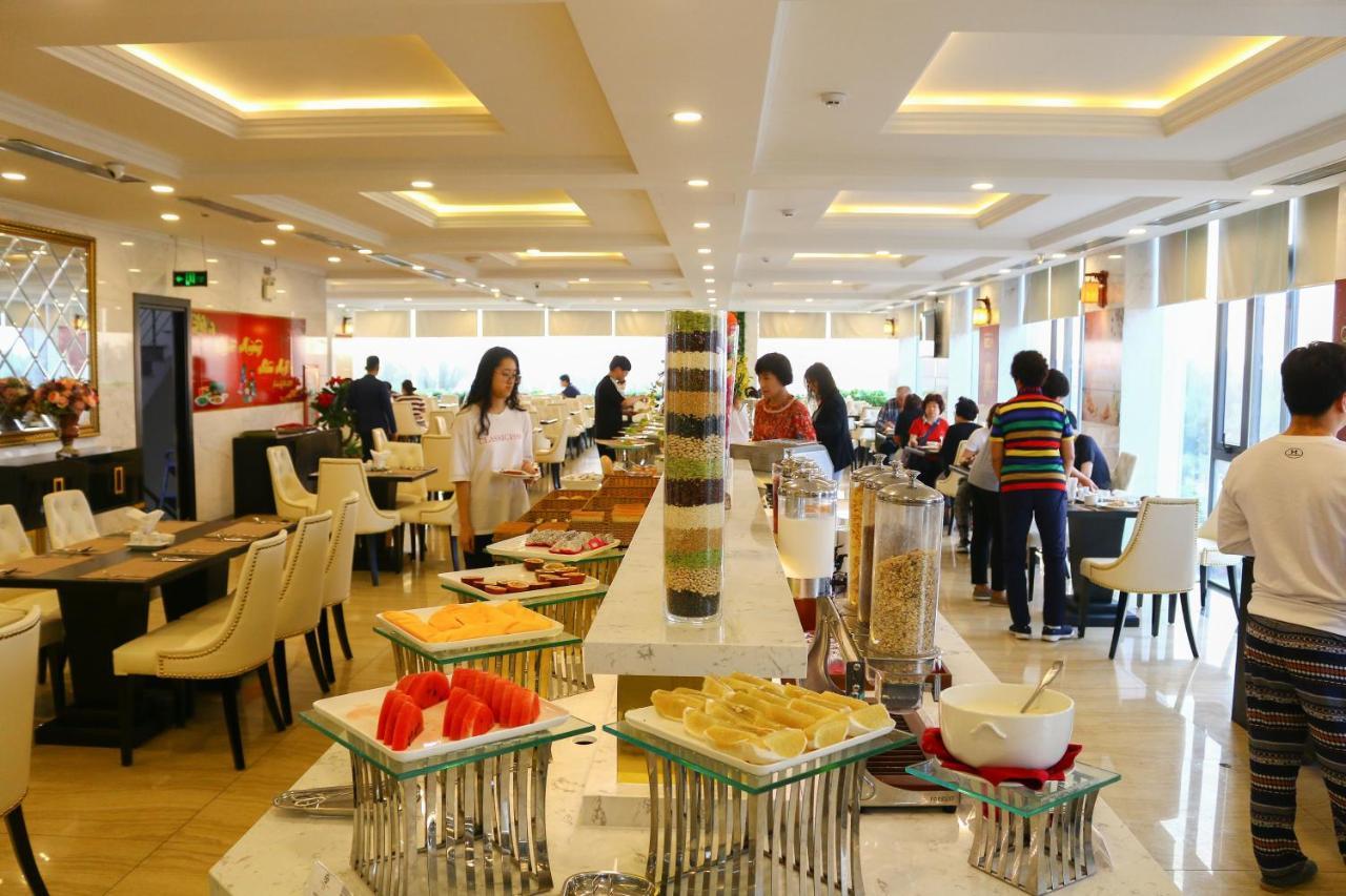 Le Hoang Beach Hotel Danang Екстер'єр фото